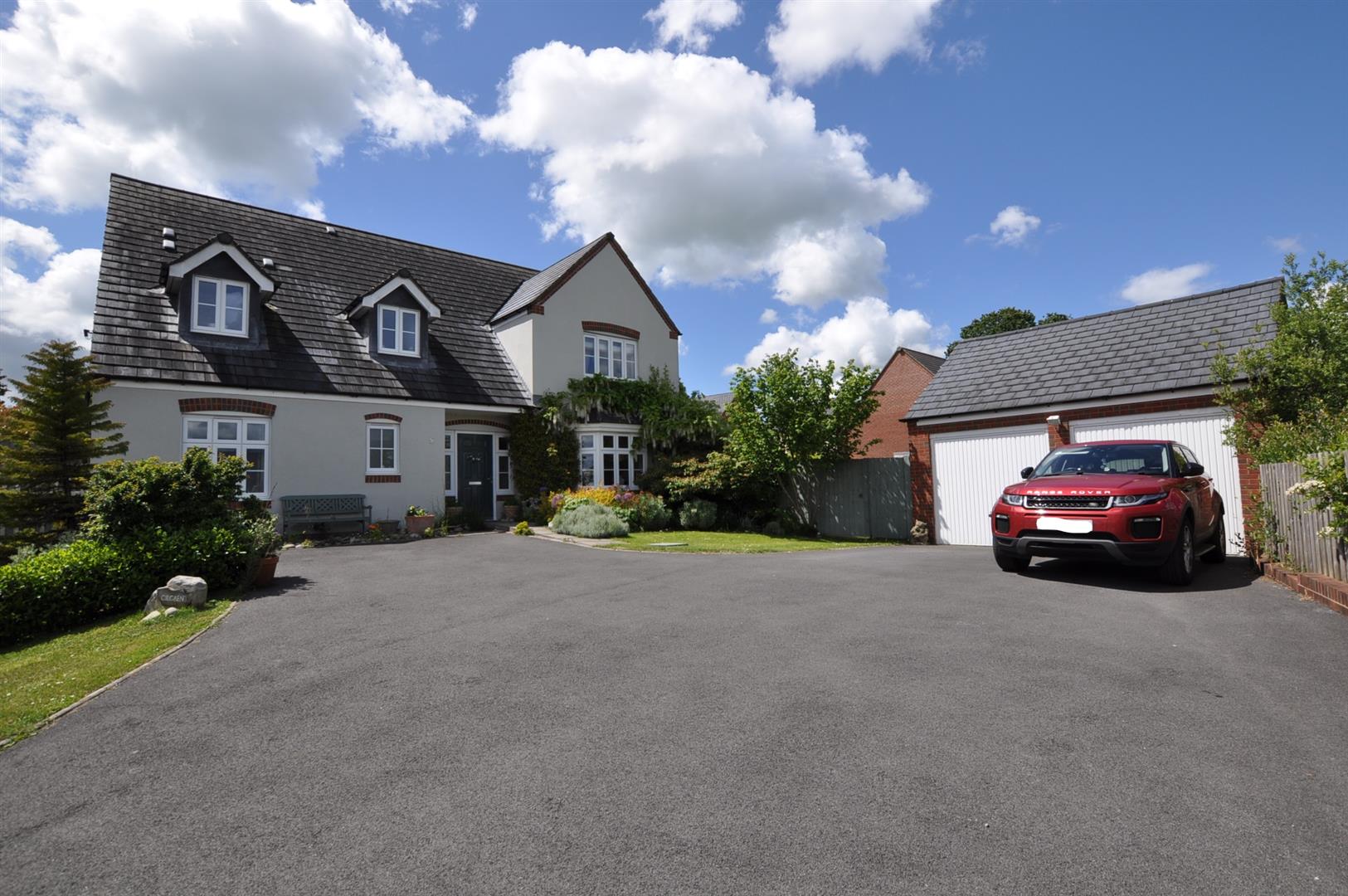 Terry Thomas & Co Estate Agents in Carmarthenshire West Wales Properties include houses, flats